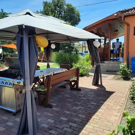 Méz-bor Szálló 3* Báránd